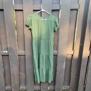Wonder Nation green short sleeve dress.